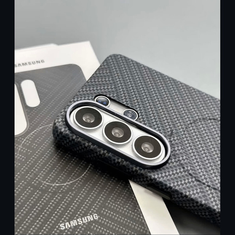 کاور مدل Carbon Mganet مناسب برای گوشی موبایل سامسونگ Galaxy S26 Ultra